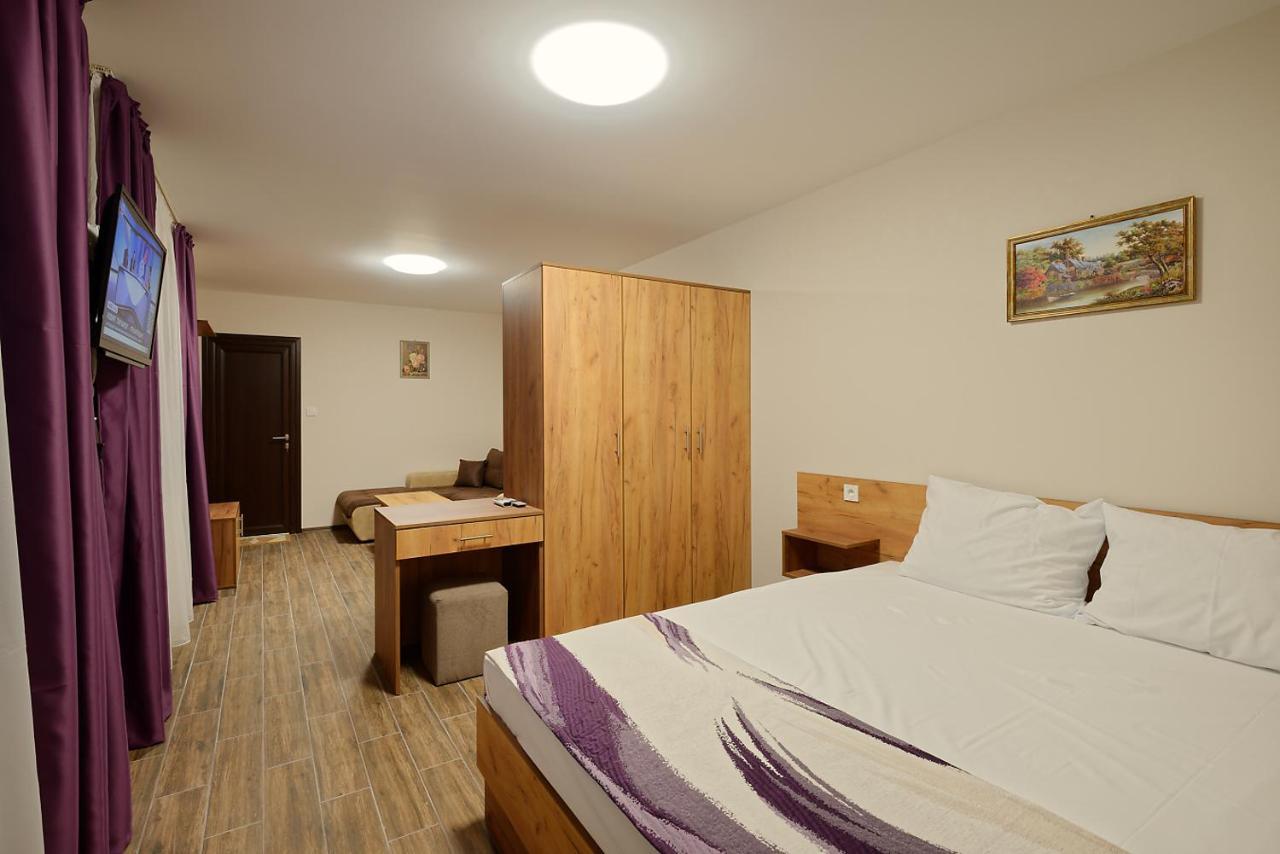 Комплекс Колонада Hotel Hisarya Eksteriør billede